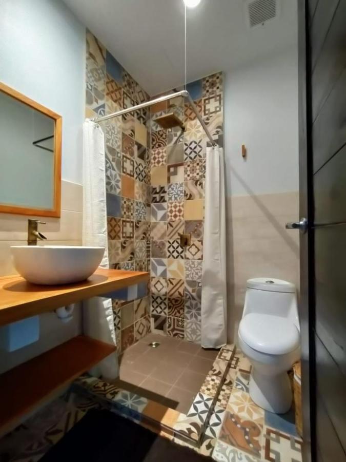 Alive Beach House Transito Luaran gambar