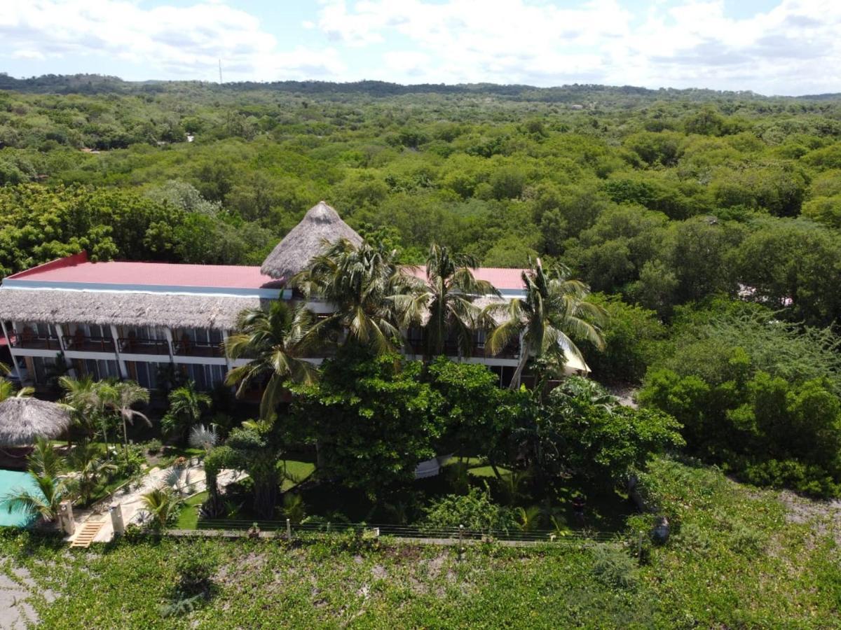Alive Beach House Transito Luaran gambar