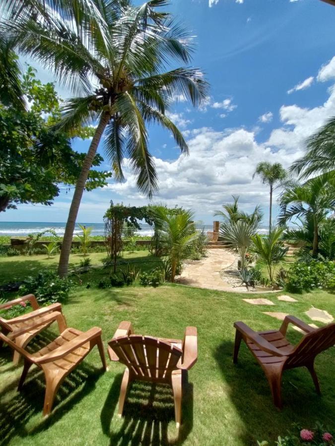 Alive Beach House Transito Luaran gambar