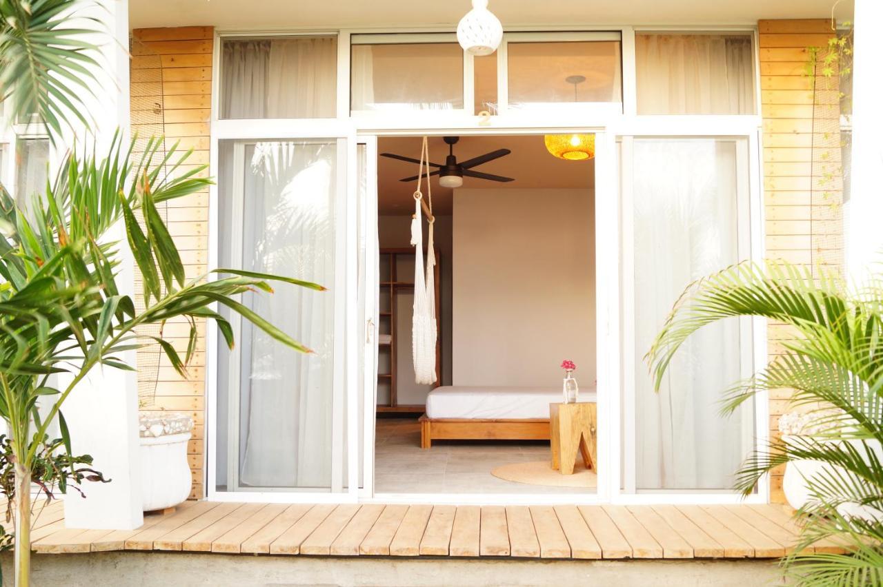 Alive Beach House Transito Luaran gambar