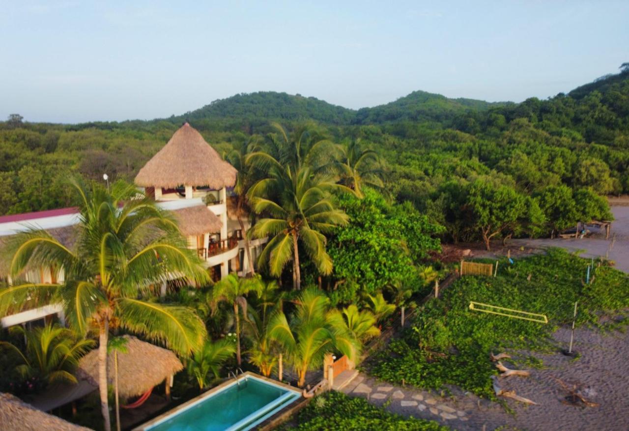 Alive Beach House Transito Luaran gambar